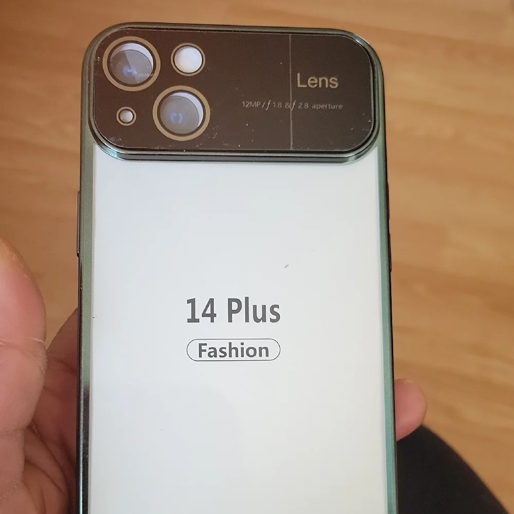 14 Plus Camera - Black
